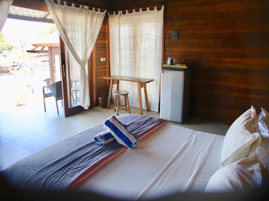 The Palms Ceningan Hotel Lembongan Habitación foto